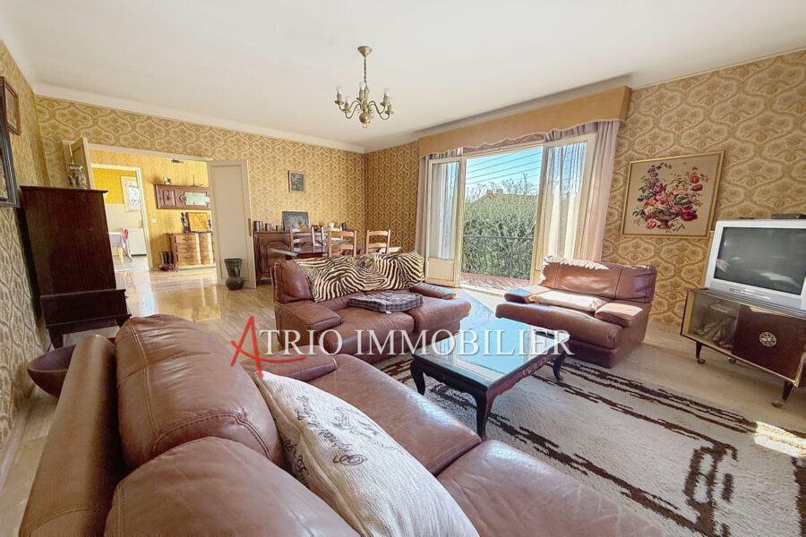 Maison à vendre à Cagnes-sur-Mer — Vue sur la ville — photo 7
