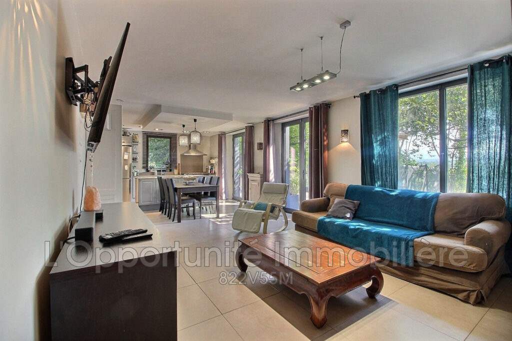 vente maison 5 Pièce(s) – 5 pièces – 3 chambres – 160.00 m²