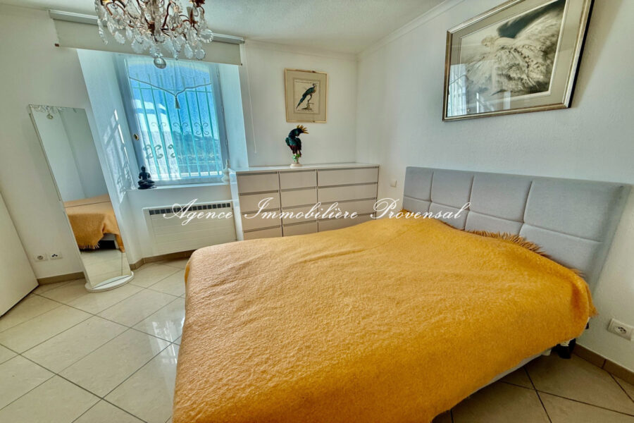 Appartement à vendre à Sainte-Maxime — Vue parc & jardin — photo 11