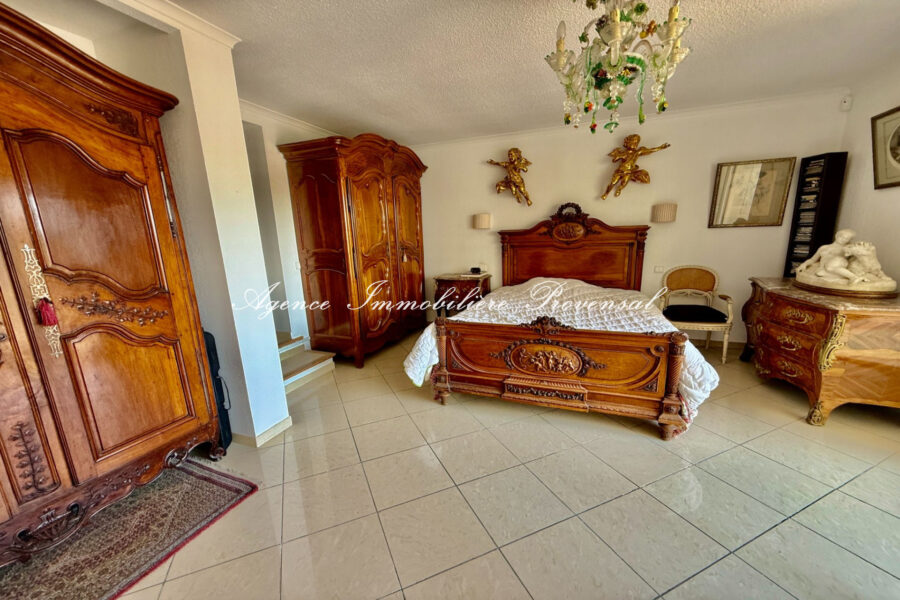 Appartement à vendre à Sainte-Maxime — Vue parc & jardin — photo 13
