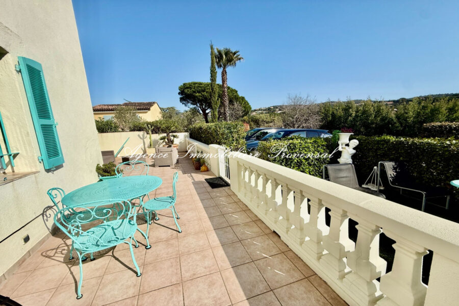 Appartement à vendre à Sainte-Maxime — Vue parc & jardin — photo 3