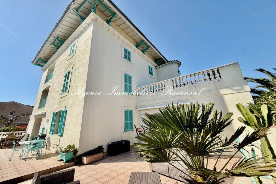 Appartement à vendre à Sainte-Maxime — Vue parc & jardin — photo 2