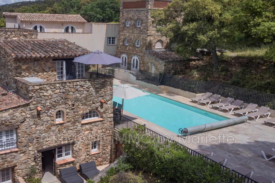 Maison à vendre à Le Plan-de-la-Tour — Vue parc & jardin — photo 4