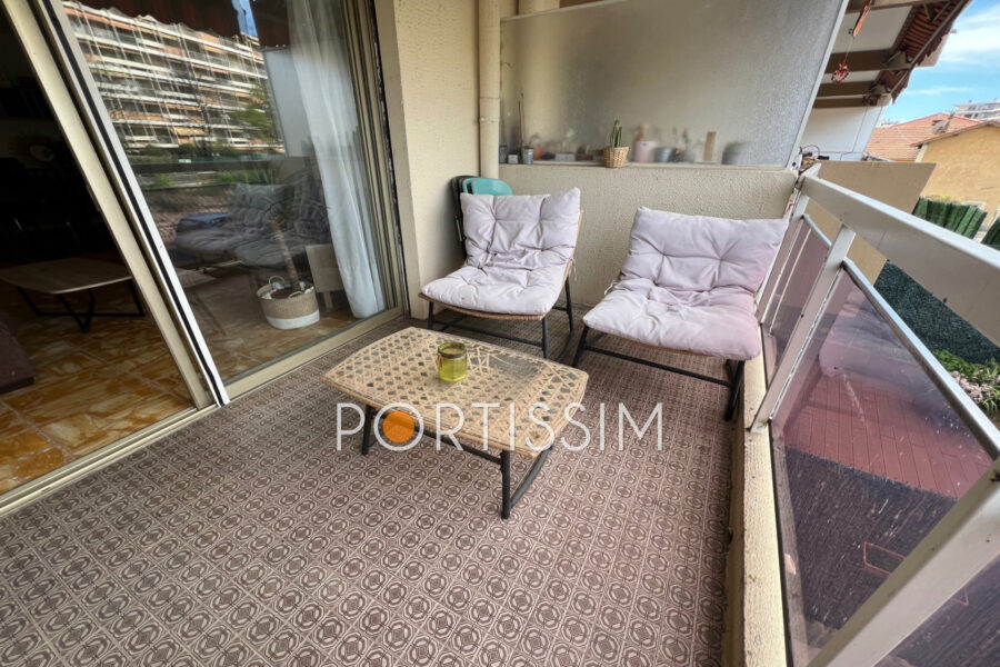 Appartement à vendre à Cagnes-sur-Mer — Vue sur la ville — photo 5
