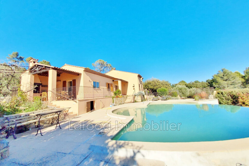 Villa de 5 chambres avec vue panoramique ? Lorgues  – 8 pièces – 5 chambres – 228.00 m²