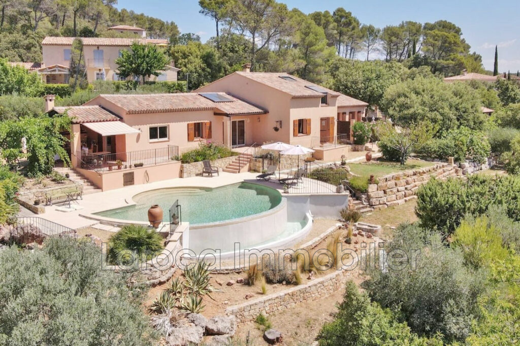 Villa de 5 chambres avec vue panoramique ? Lorgues  – 8 pièces – 5 chambres – 228.00 m²