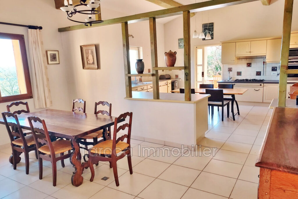 Villa de 5 chambres avec vue panoramique ? Lorgues  – 8 pièces – 5 chambres – 228.00 m²