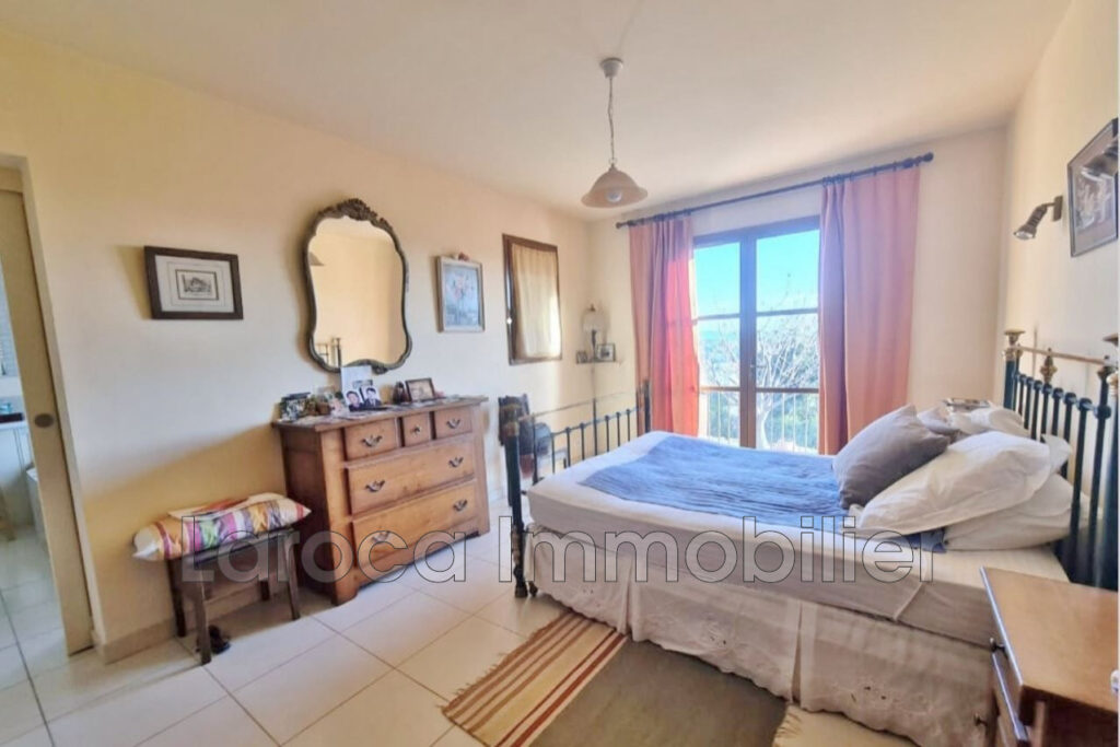 Villa de 5 chambres avec vue panoramique ? Lorgues  – 8 pièces – 5 chambres – 228.00 m²