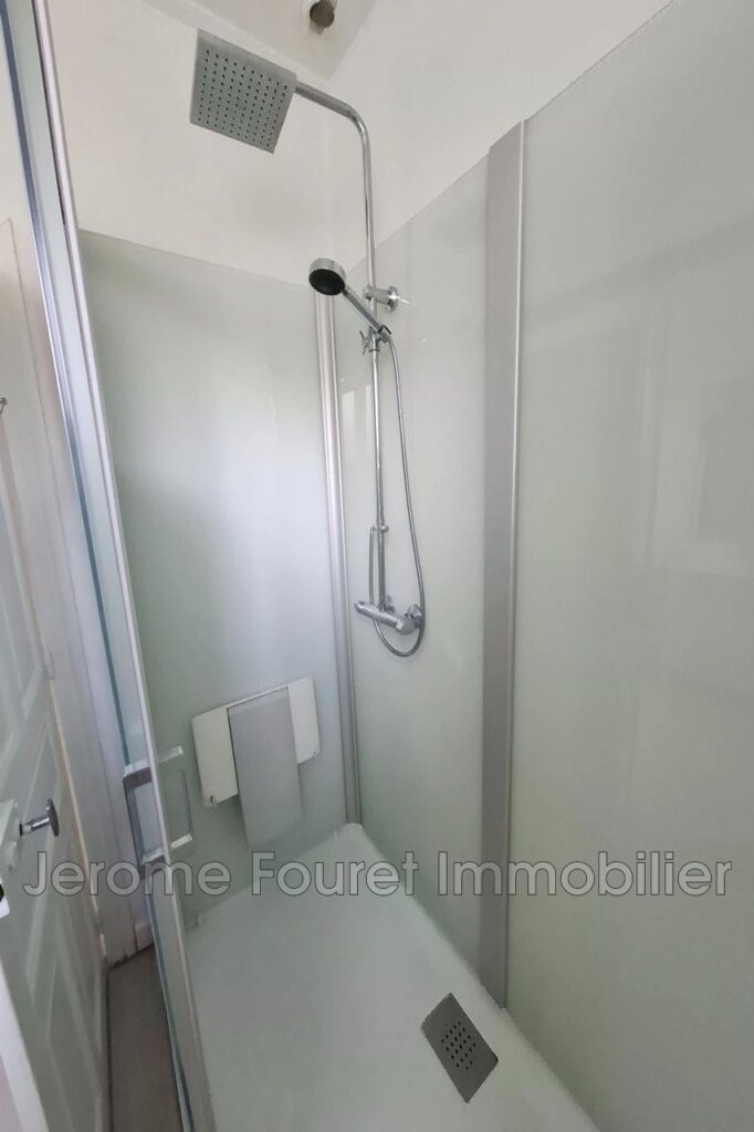 Maison à Egletons. – 4 pièces – 3 chambres – 81.00 m²