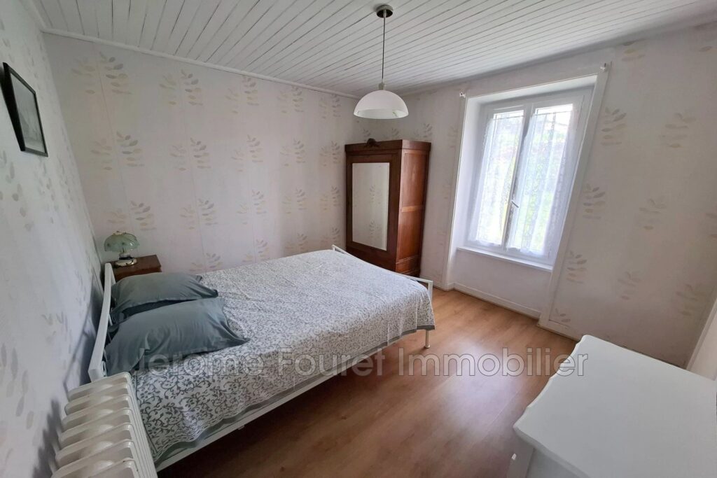 Maison à Egletons. – 4 pièces – 3 chambres – 81.00 m²