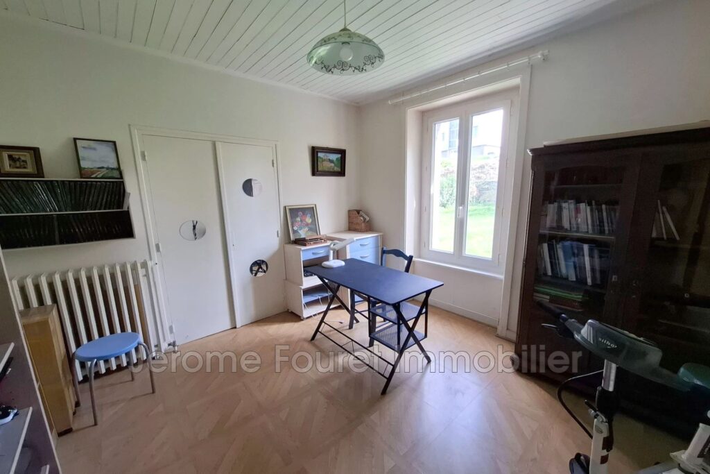 Maison à Egletons. – 4 pièces – 3 chambres – 81.00 m²