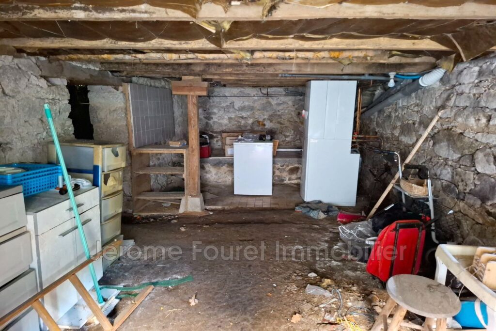 Maison à Egletons. – 4 pièces – 3 chambres – 81.00 m²