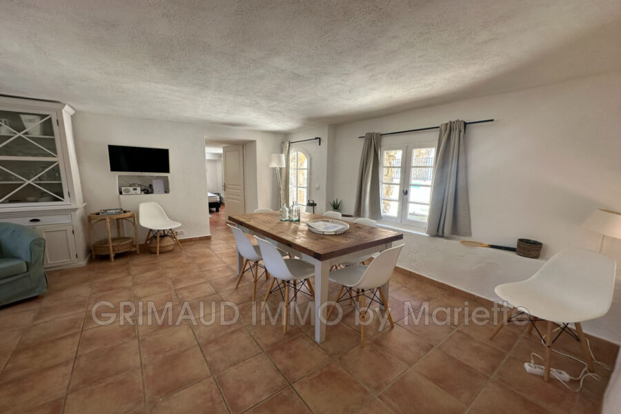 Maison à vendre à Le Plan-de-la-Tour — Vue parc & jardin — photo 6
