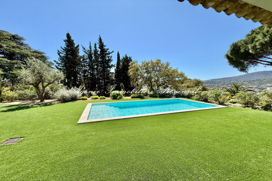 Maison à vendre à Sainte-maxime