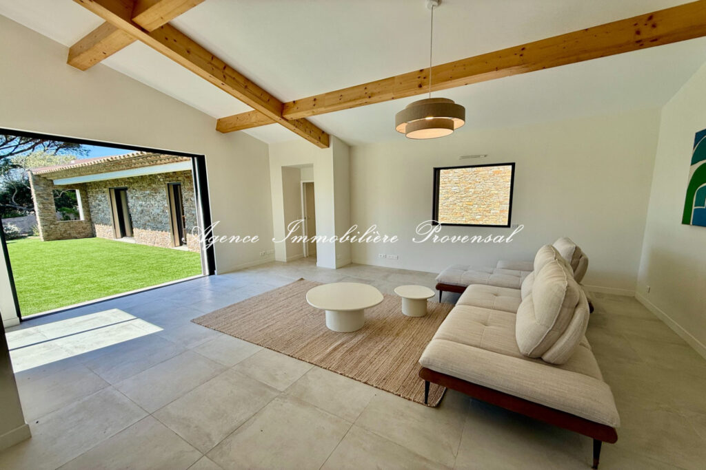 vente villa contemporaine 4 Pièce(s) – 4 pièces – 3 chambres – 160.00 m²