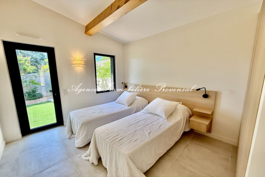 vente villa contemporaine 4 Pièce(s) – 4 pièces – 3 chambres – 160.00 m²