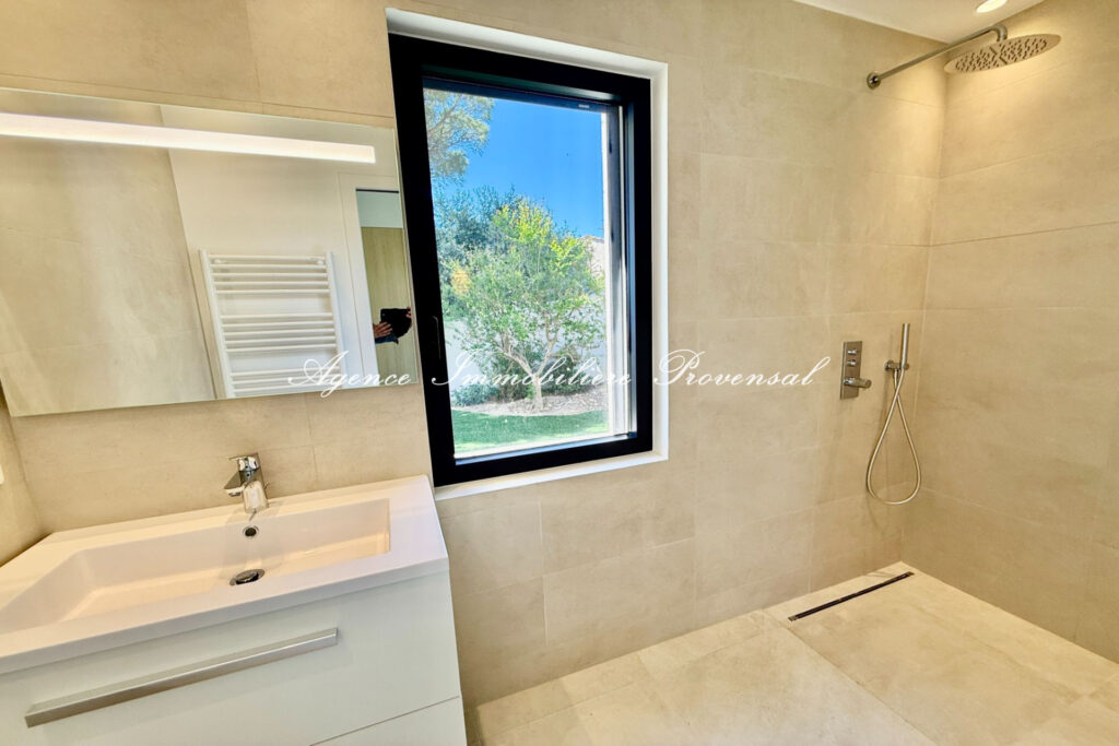 vente villa contemporaine 4 Pièce(s) – 4 pièces – 3 chambres – 160.00 m²