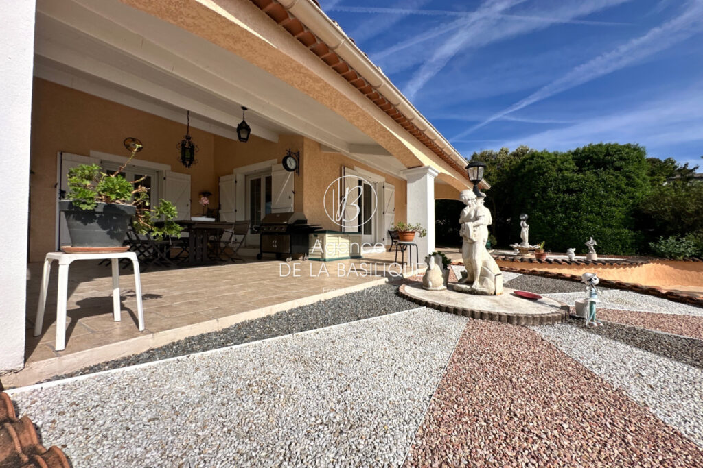 vente villa provençale 4 Pièce(s) – 4 pièces – 3 chambres – 120.00 m²