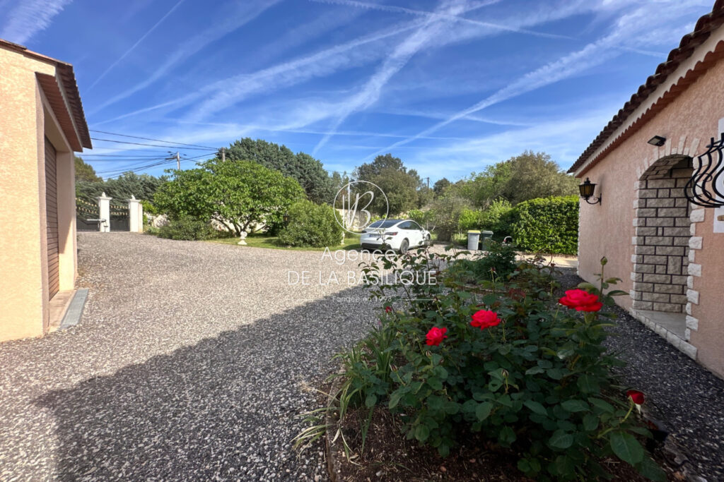 vente villa provençale 4 Pièce(s) – 4 pièces – 3 chambres – 120.00 m²
