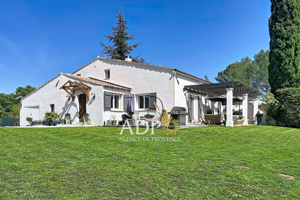 vente maison 6 Pièce(s) – 6 pièces – 4 chambres – 130.00 m²