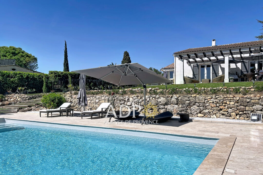 vente maison 6 Pièce(s) – 6 pièces – 4 chambres – 130.00 m²