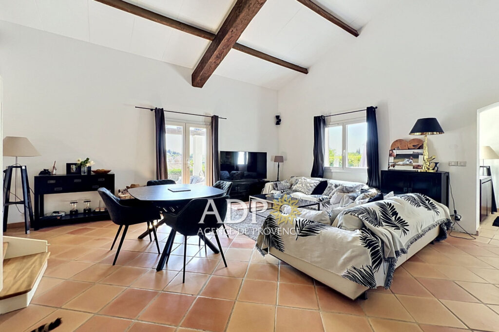 vente maison 6 Pièce(s) – 6 pièces – 4 chambres – 130.00 m²
