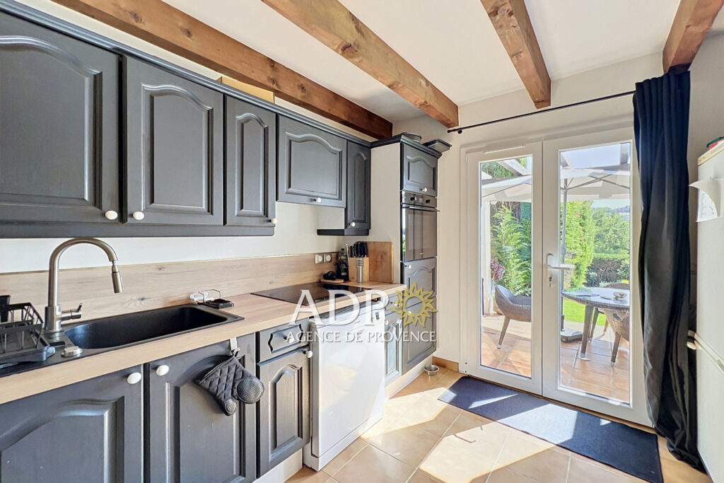 vente maison 6 Pièce(s) – 6 pièces – 4 chambres – 130.00 m²