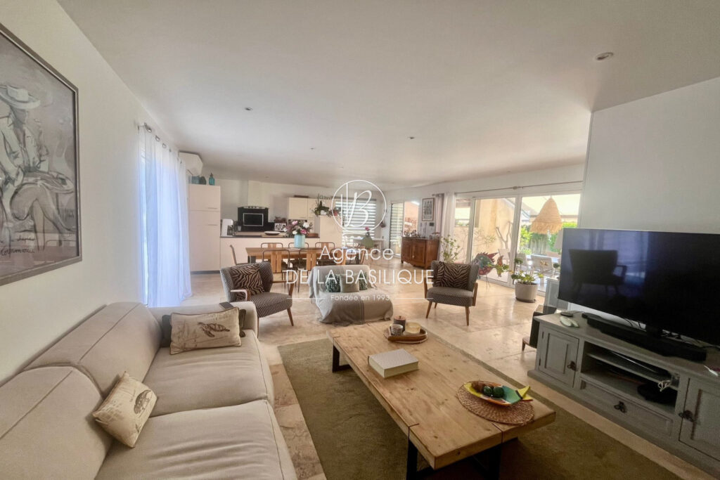 vente maison 5 Pièce(s) – 5 pièces – 4 chambres – 160.00 m²