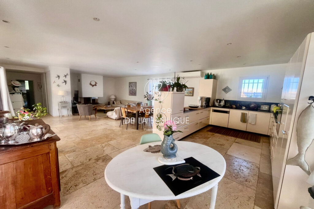 vente maison 5 Pièce(s) – 5 pièces – 4 chambres – 160.00 m²