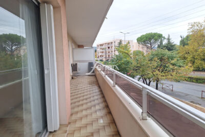 Proposé à la vente, cet appartement de trois pièces se trouve  – 3 pièces – 2 chambres – 77.00 m²