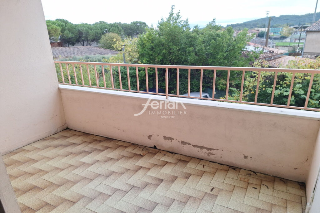 Proposé à la vente, cet appartement de trois pièces se trouve  – 3 pièces – 2 chambres – 77.00 m²