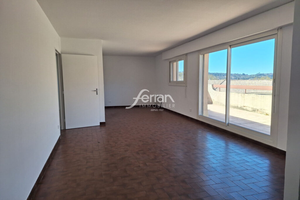 A LOUER Type 2 à DRAGUIGNAN – 2 pièces – 1 chambre – 55.92 m²