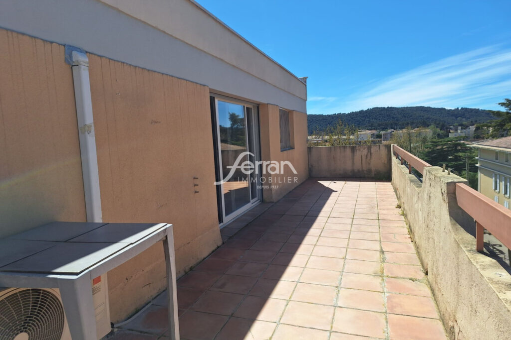 A LOUER Type 2 à DRAGUIGNAN – 2 pièces – 1 chambre – 55.92 m²