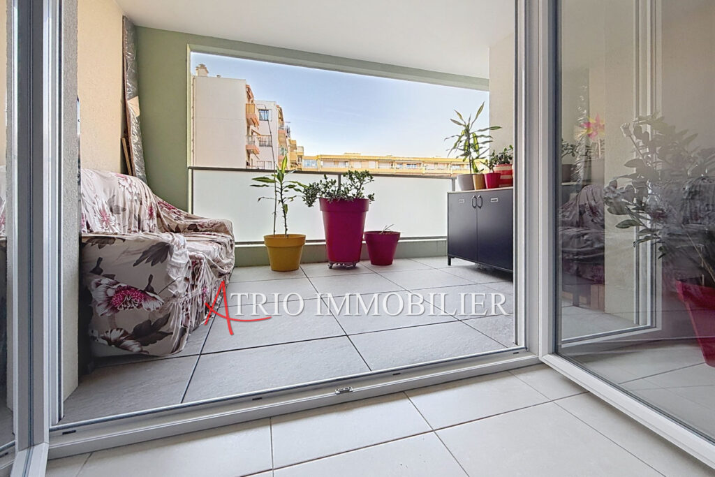 En plein coeur du centre-ville de Saint Laurent du var, dans u – 3 pièces – 2 chambres – 63.00 m²
