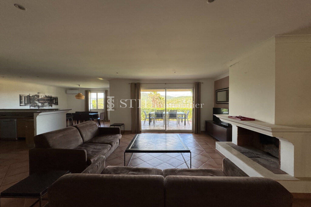 vente maison 4 Pièce(s) – 4 pièces – 3 chambres – 122.00 m²