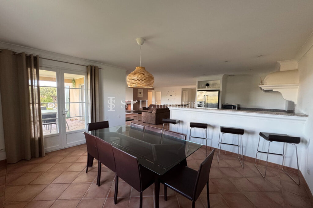 vente maison 4 Pièce(s) – 4 pièces – 3 chambres – 122.00 m²