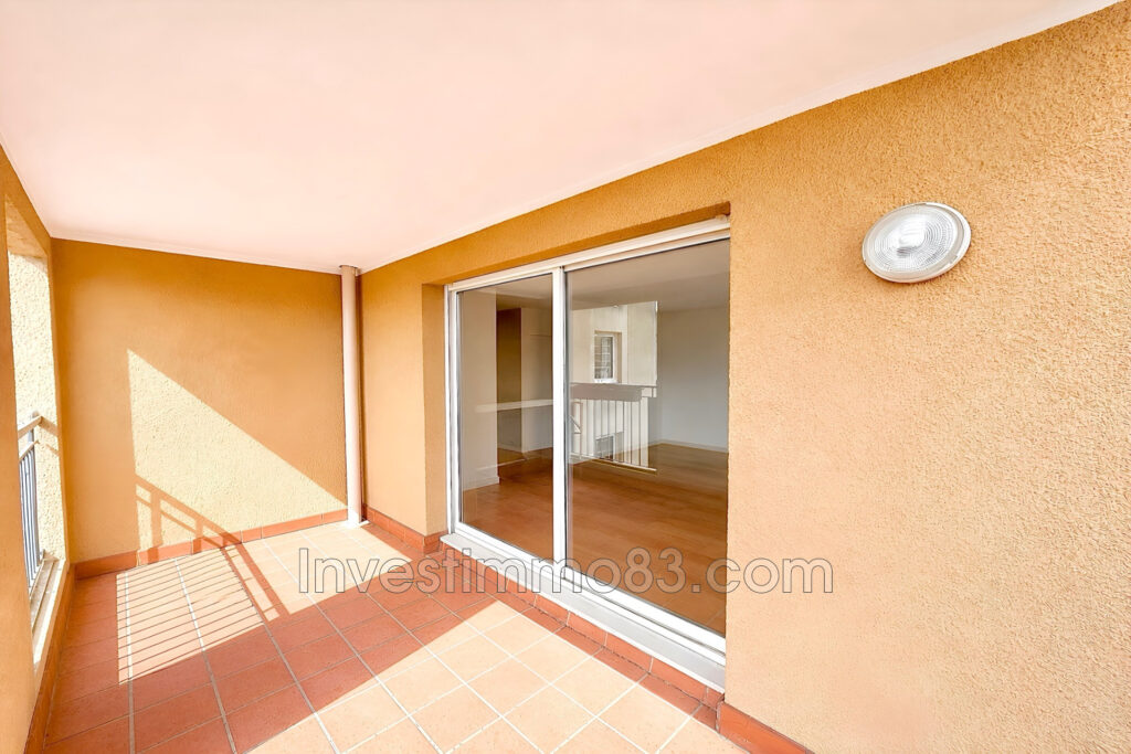 Dans une résidence fermée et sécurisée, bel appartement au 6èm – 4 pièces – 3 chambres – 77.41 m²