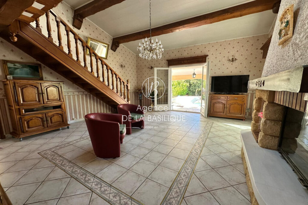 vente villa provençale 4 Pièce(s) – 4 pièces – 3 chambres – 120.00 m²