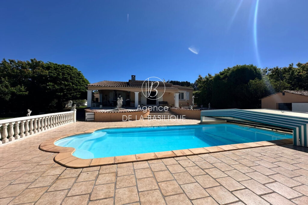 vente villa provençale 4 Pièce(s) – 4 pièces – 3 chambres – 120.00 m²