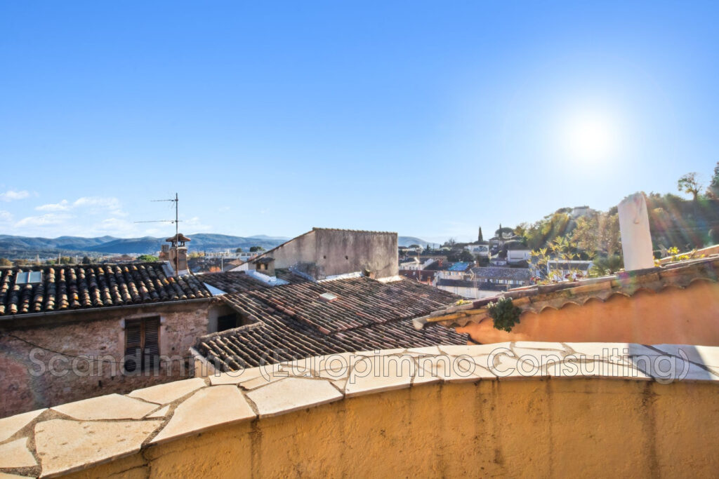 vente maison de village 5 Pièce(s) – 5 pièces – 4 chambres – 122.00 m²