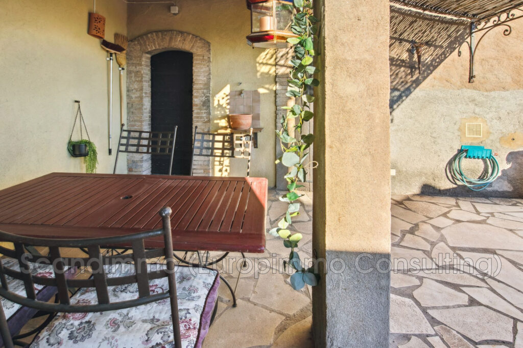 vente maison de village 5 Pièce(s) – 5 pièces – 4 chambres – 122.00 m²