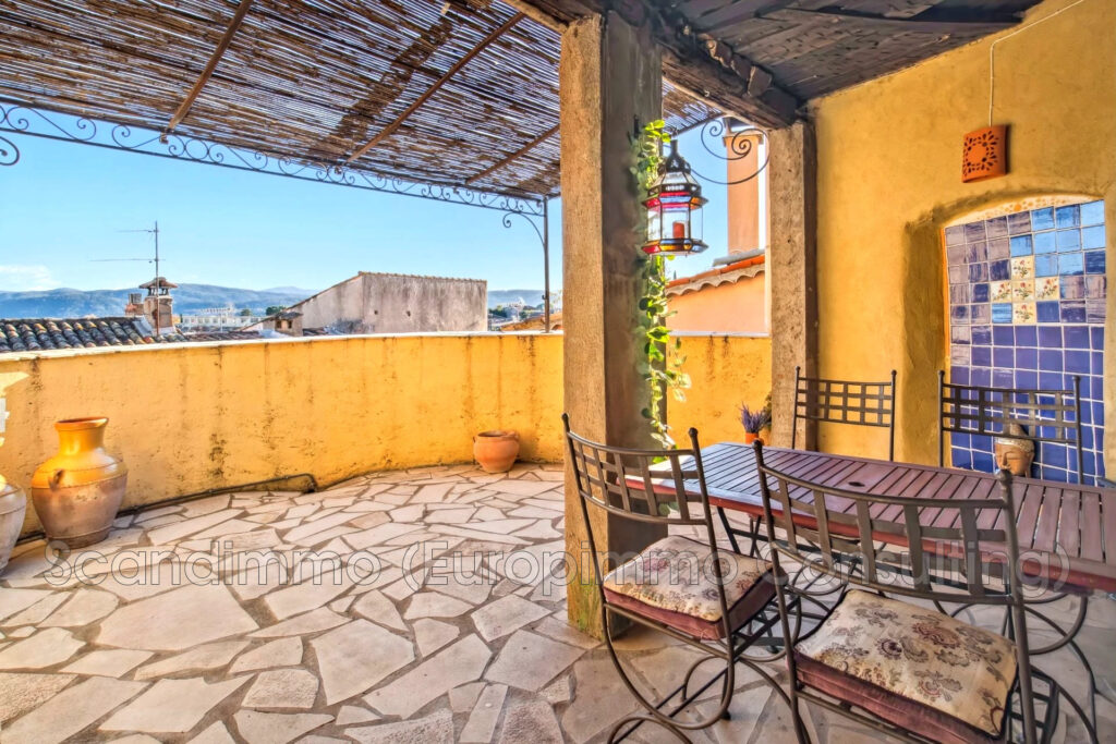 vente maison de village 5 Pièce(s) – 5 pièces – 4 chambres – 122.00 m²