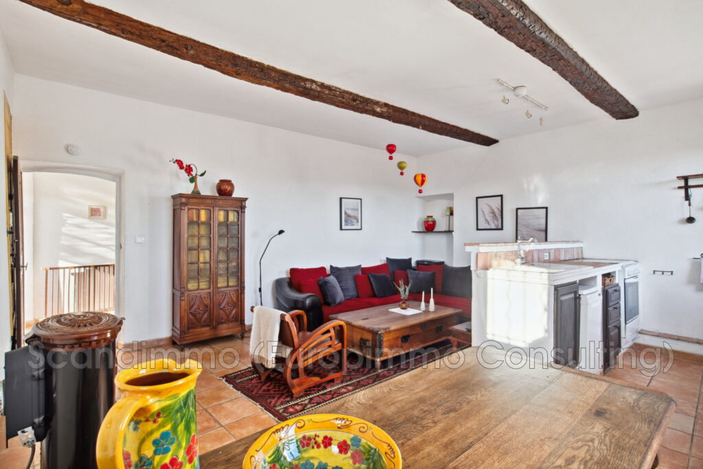 vente maison de village 5 Pièce(s) – 5 pièces – 4 chambres – 122.00 m²