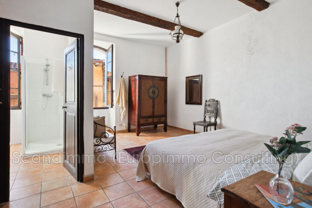 vente maison de village 5 Pièce(s) – 5 pièces – 4 chambres – 122.00 m²