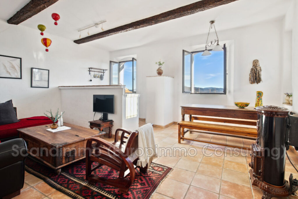 vente maison de village 5 Pièce(s) – 5 pièces – 4 chambres – 122.00 m²
