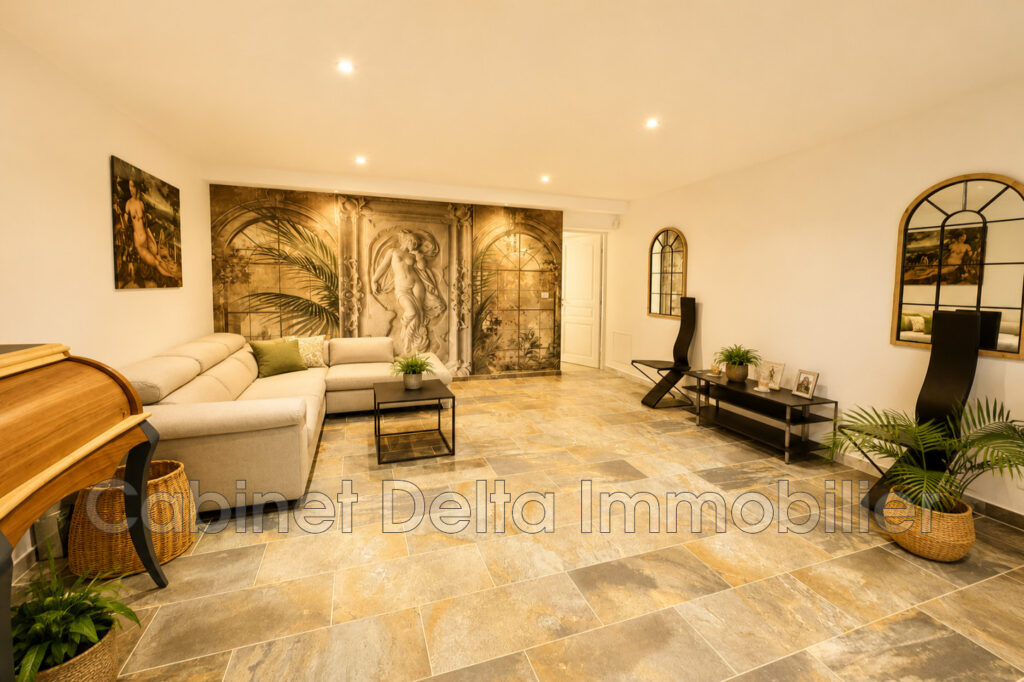 vente maison 6 Pièce(s) – 6 pièces – 4 chambres – 267.00 m²