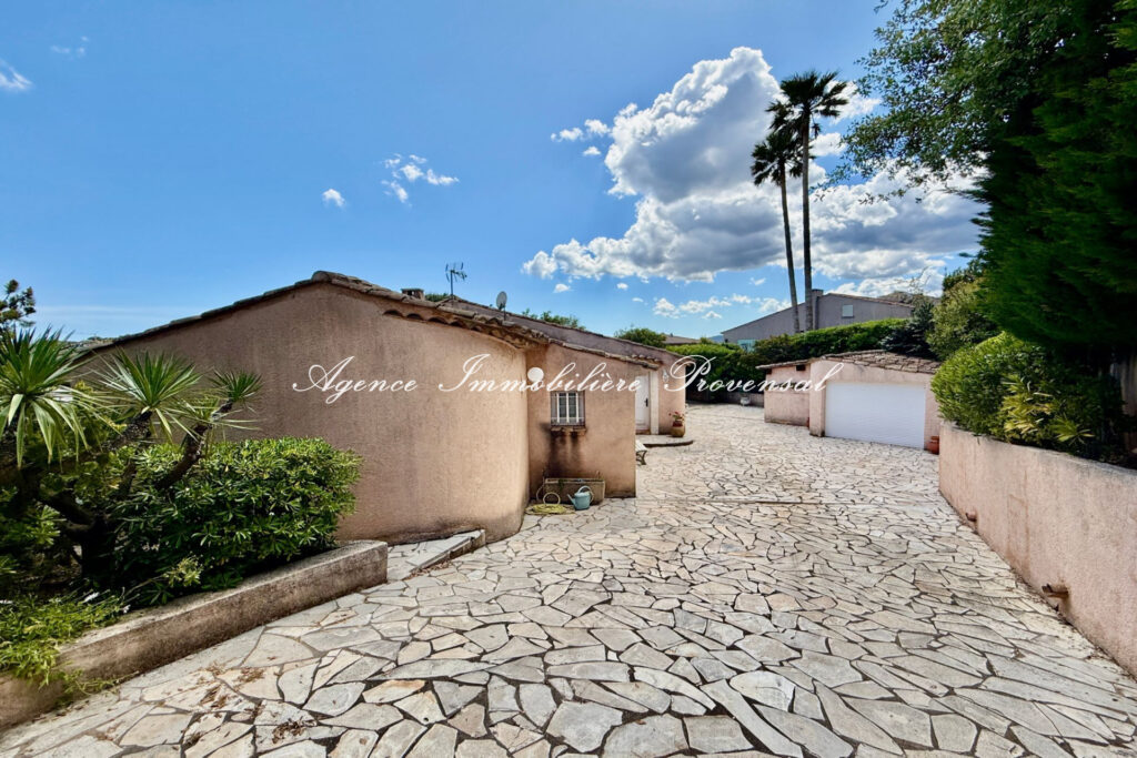 vente maison 6 Pièce(s) – 6 pièces – 3 chambres – 170.00 m²