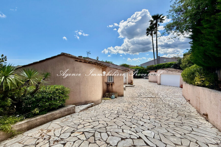 Maison à vendre à Sainte-maxime
