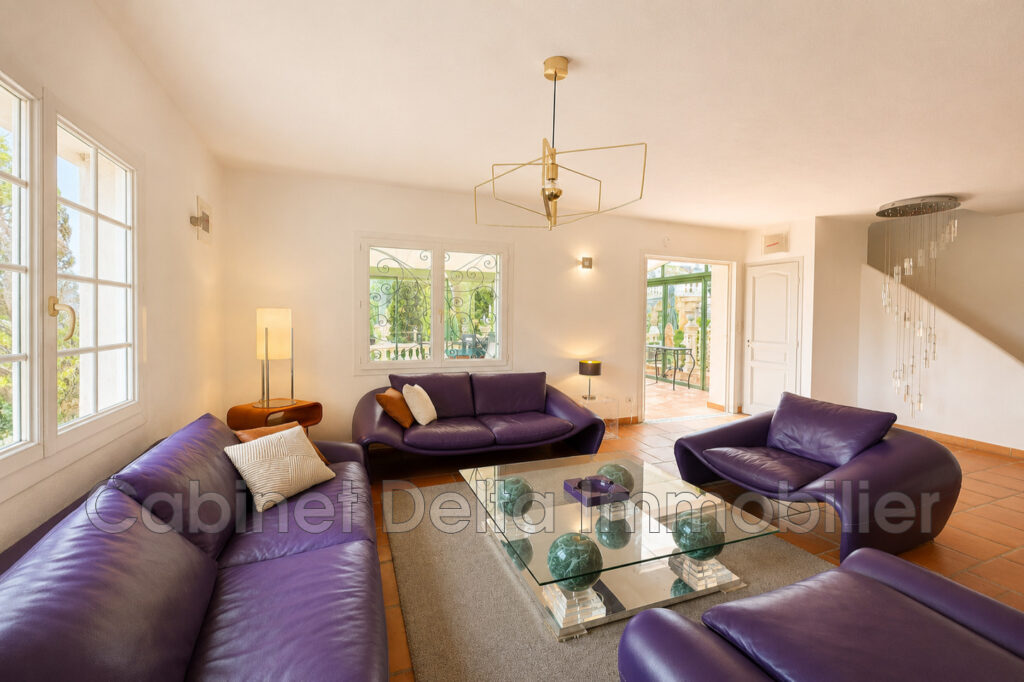 vente maison 6 Pièce(s) – 6 pièces – 4 chambres – 267.00 m²