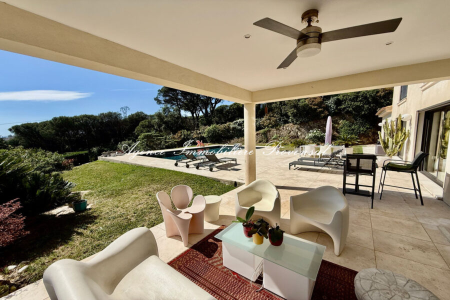 Maison à vendre à Sainte-Maxime — Vue mer — photo 8